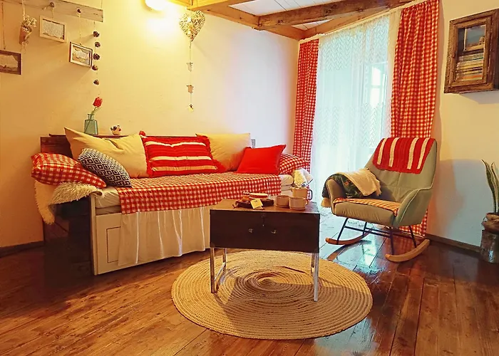 Stara Hiza * Lanisce